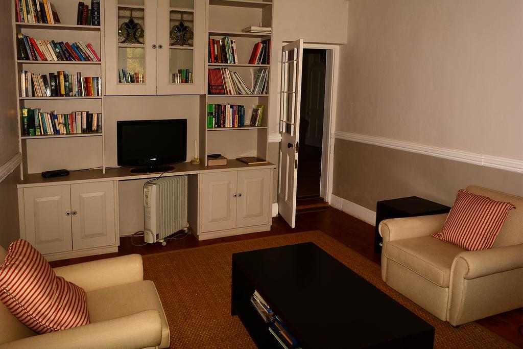 Toad Hall Guest House Wakkerstroom Dış mekan fotoğraf